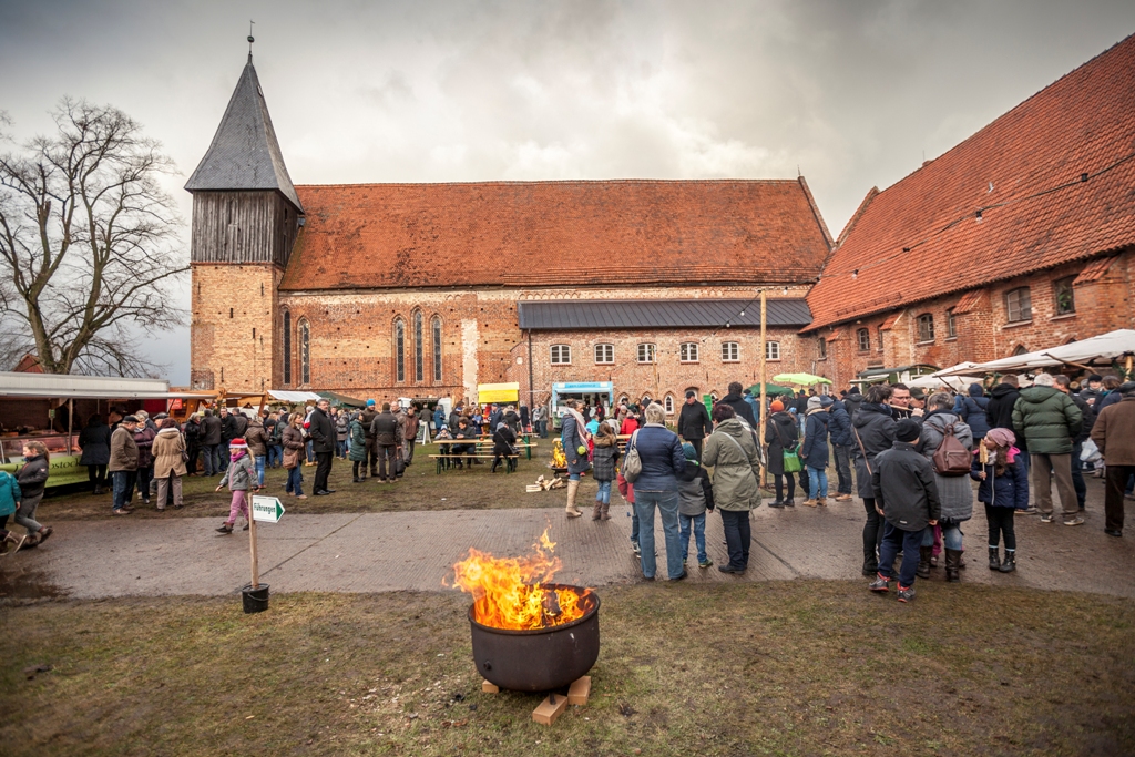 Adventsmarkt im Kloster Rühn