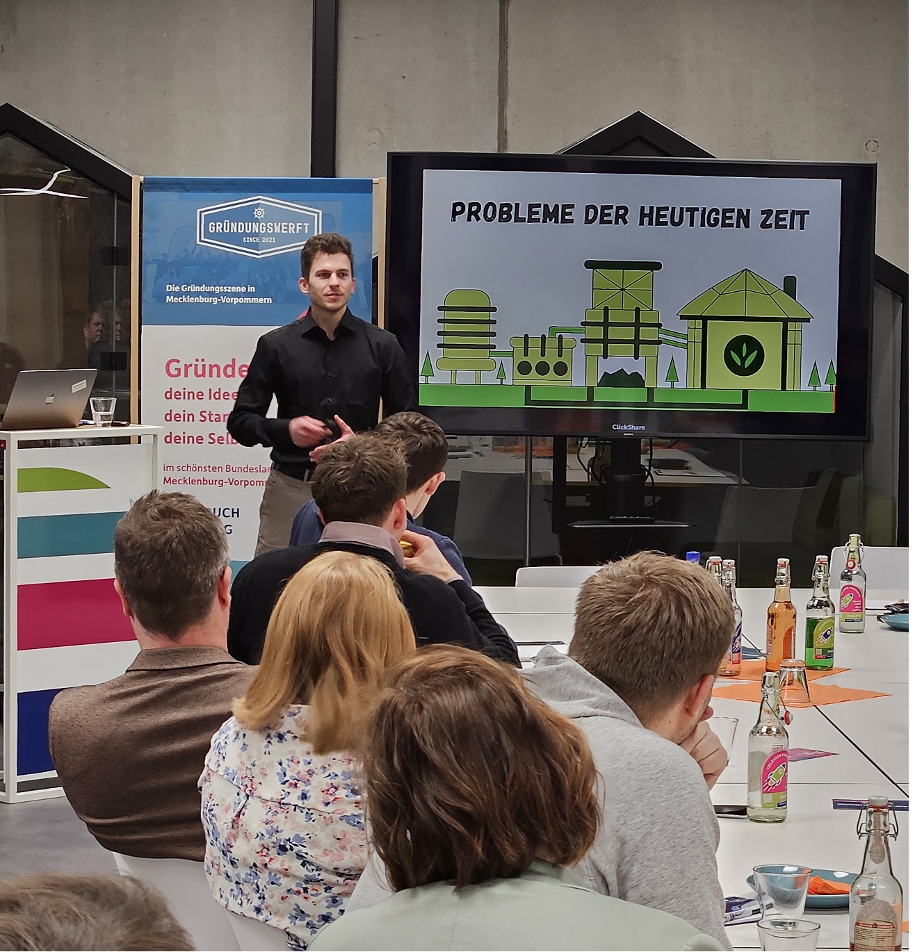 Gründungsstammtisch im DeveLUP mit Pitching-Format 