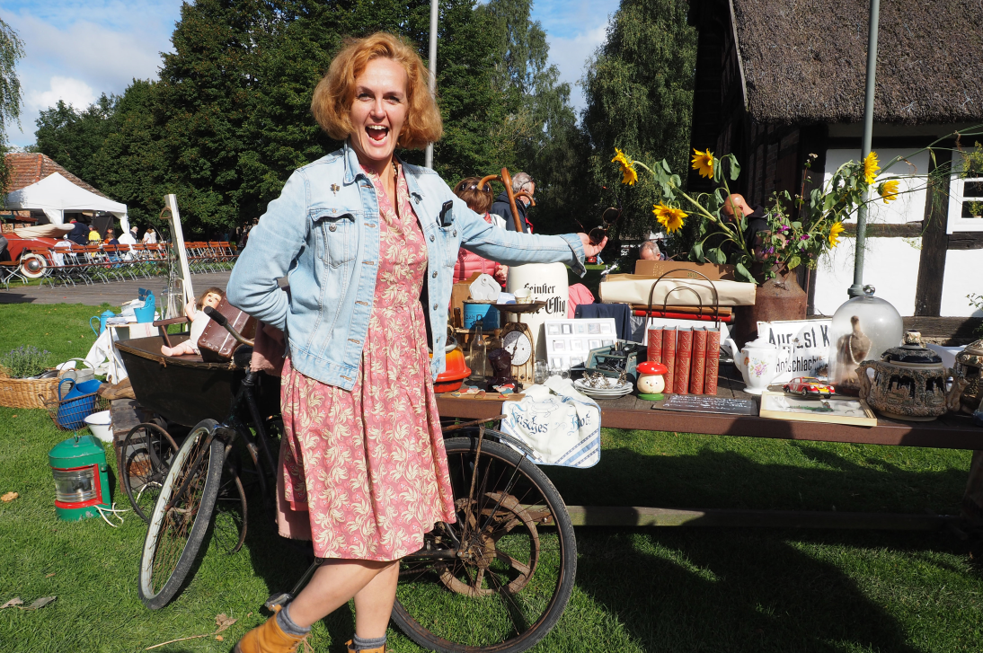 Antique_plant_market