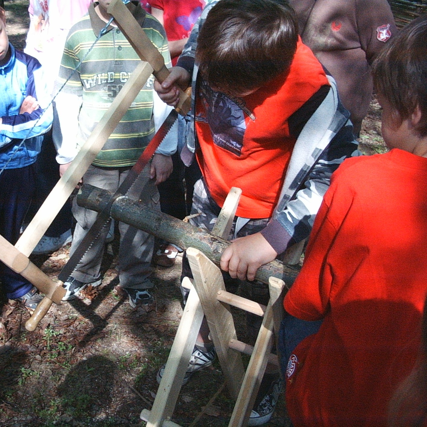 Holzfällerwettbewerb für Kinder
