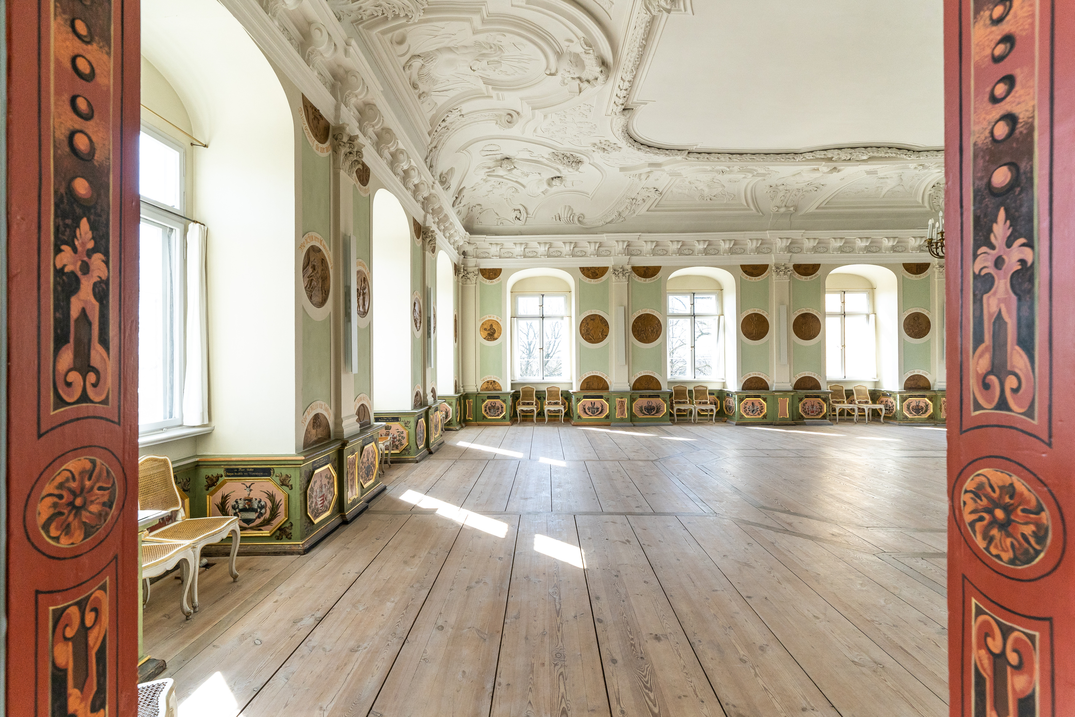 Der Rittersaal im Gut Hohen Luckow kann gemietet werden. © DOMUSImages