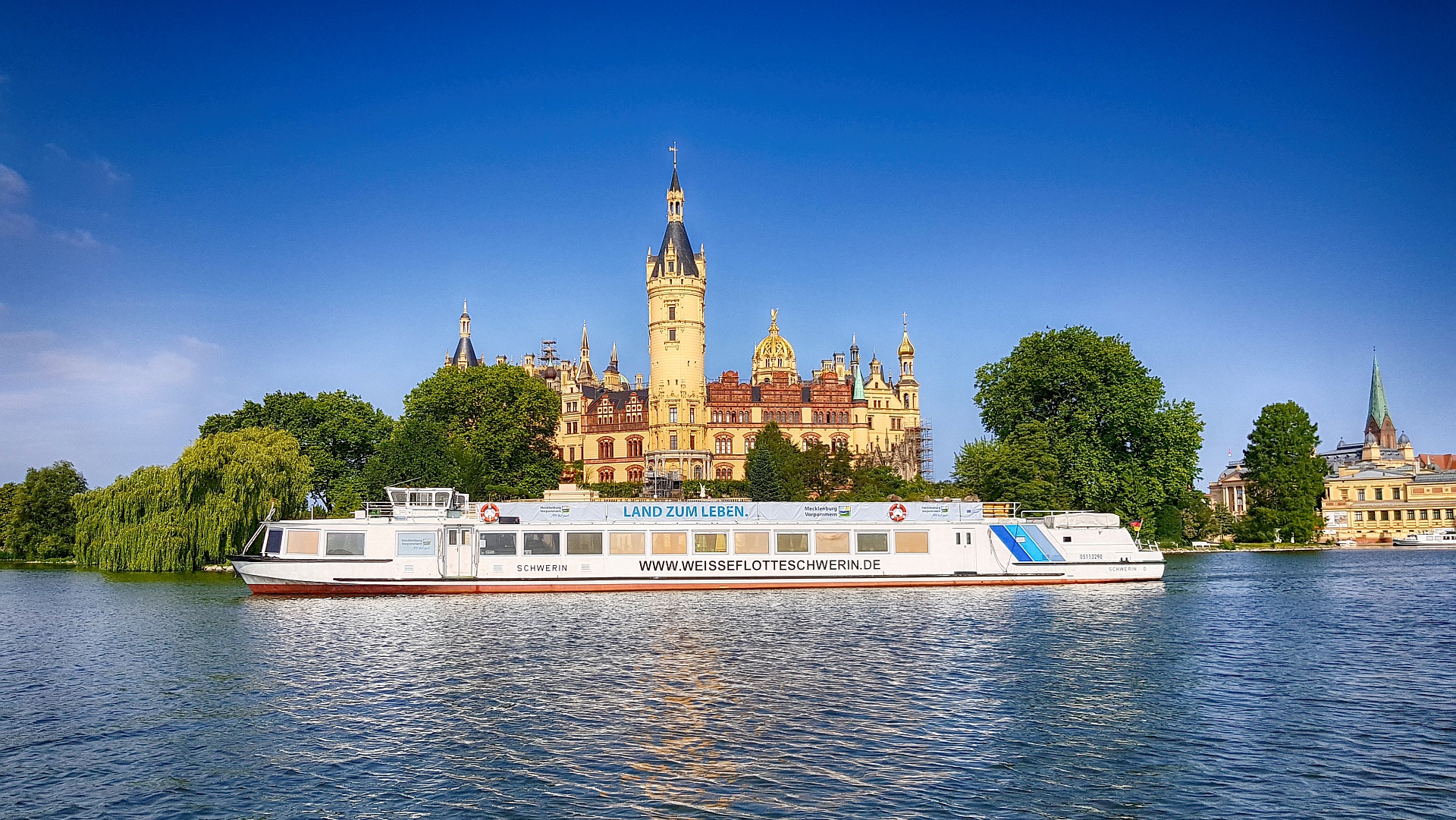 WEISSE FLOTTE - Lake Cruises Schwerin