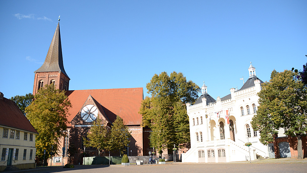 Wittenburg St. Bartholomäus Kirche und Demmler Rathaus © Tourismusverband Mecklenburg-Schwerin