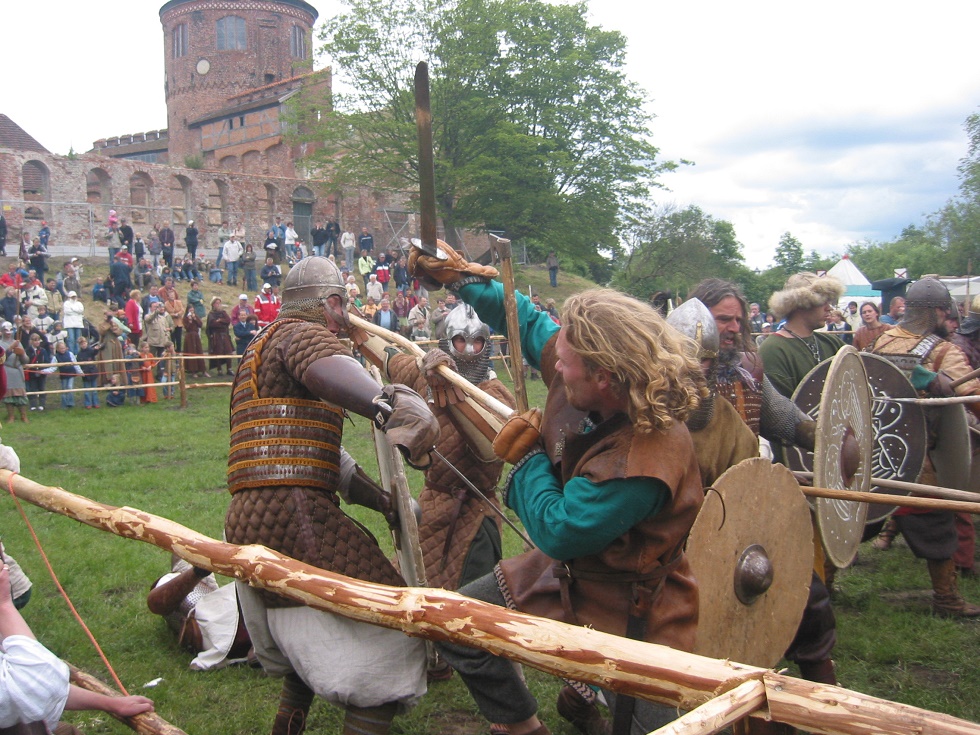 Schlachtszene beim Burgfest, das jährlich stattfindet.  © Stadt Neustadt-Glewe