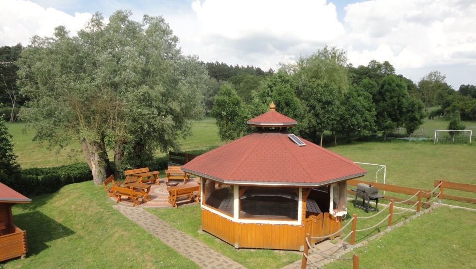 Kanu-Feriencamp Weitendorf - Grillpavillon und Grillplatz © Familie Piehl