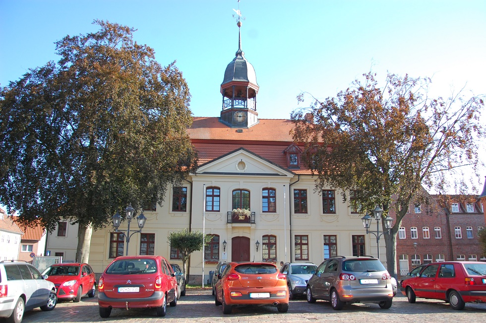 Das Rathaus von Neustadt-Glewe.  © Gabriele Skorupski